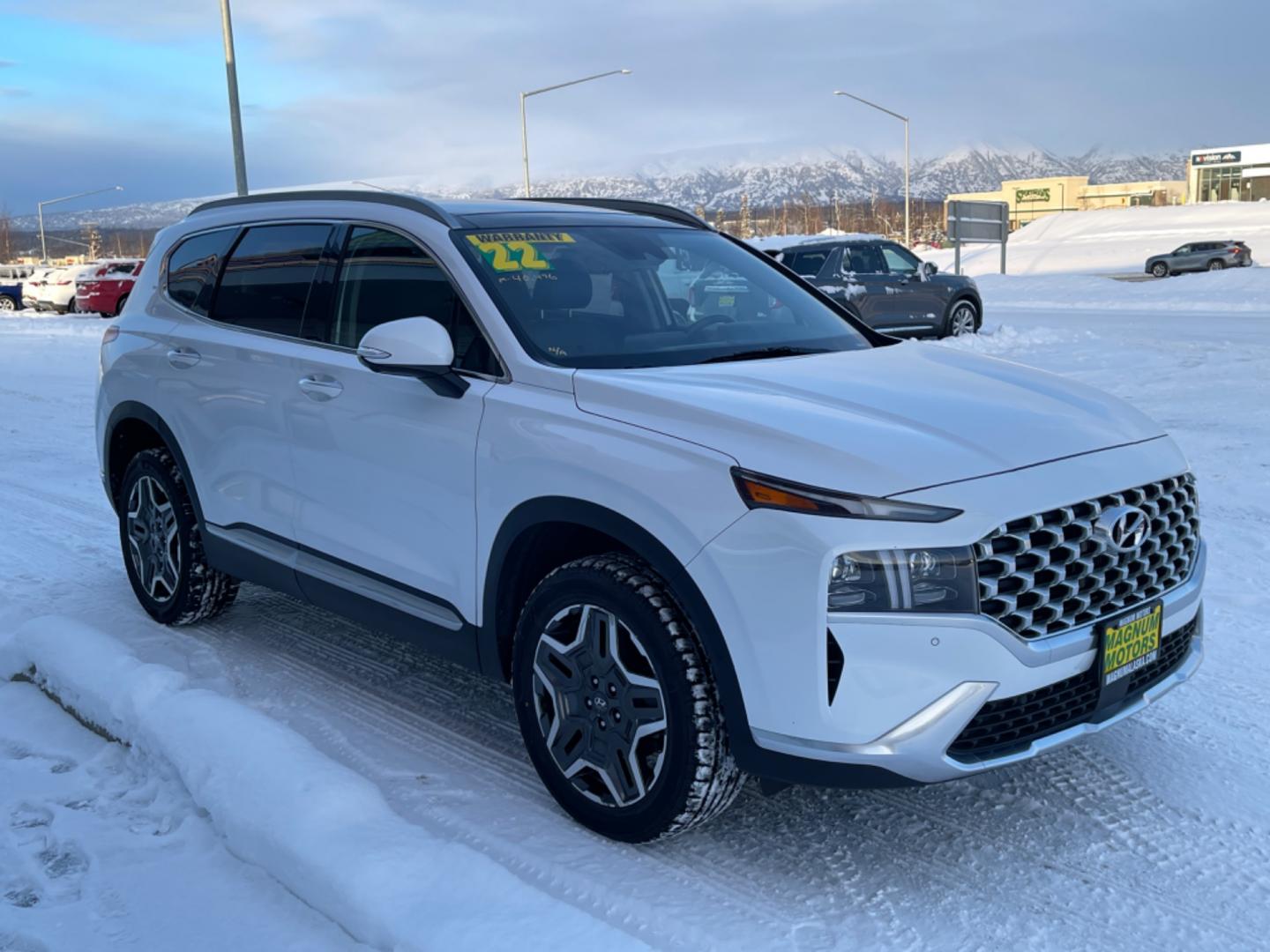 2022 White /black leather Hyundai Santa Fe Limited AWD (5NMS4DAL9NH) with an 2.5L L4 DOHC 16V engine, 6A transmission, located at 1960 Industrial Drive, Wasilla, 99654, (907) 274-2277, 61.573475, -149.400146 - Photo#5